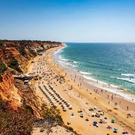 | Balcony & Ac Apartman *