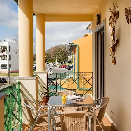 | Balcony & Ac Διαμέρισμα Αλμπουφέιρα