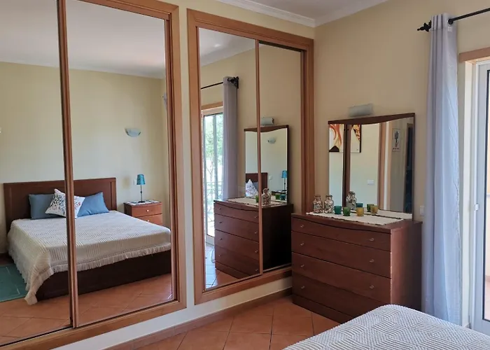 | Balcony & Ac Apartman