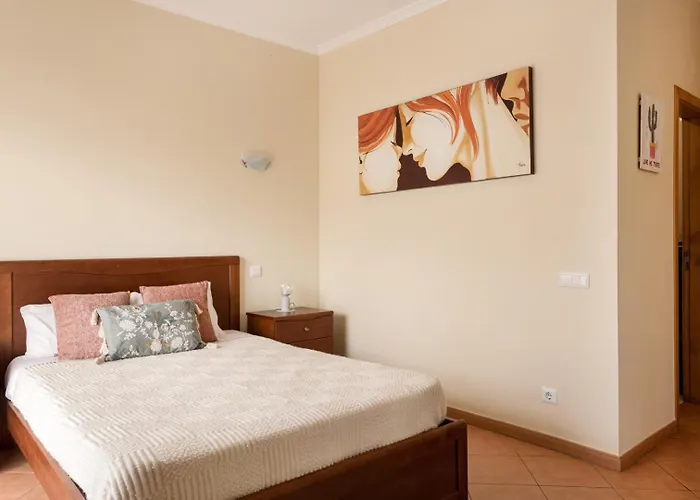 | Balcony & Ac Apartment *